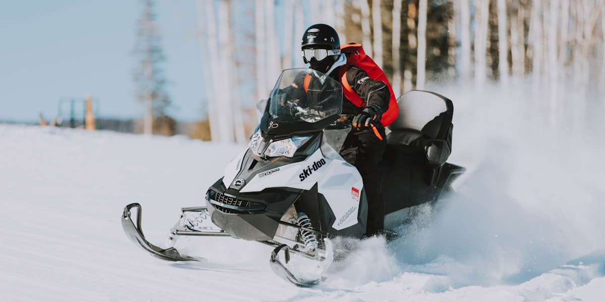 Snowmobiles manuals